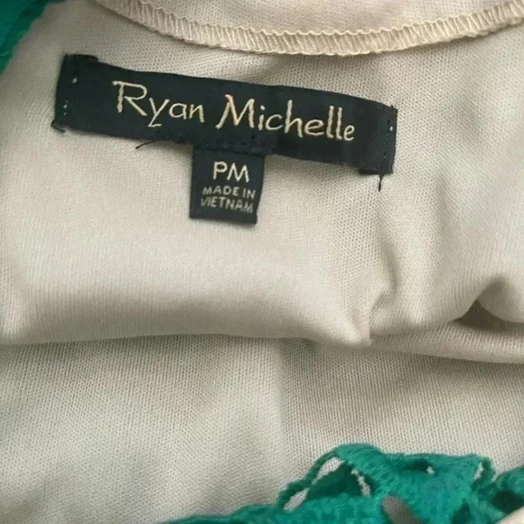 Ryan Michelle Dress Sz Petitie Meduim PM Green Floral Lace Fit Flare Midi Tirerd - Picture 3 of 8